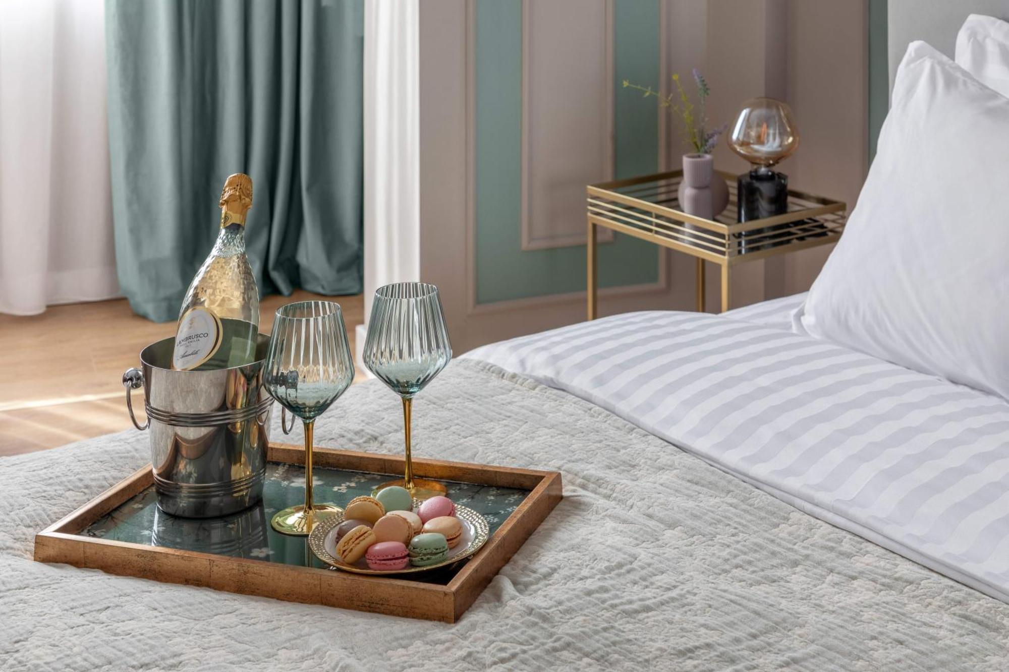 Holt - Sublime Minty Green 1Br On The Park บูคาเรสต์ ภายนอก รูปภาพ